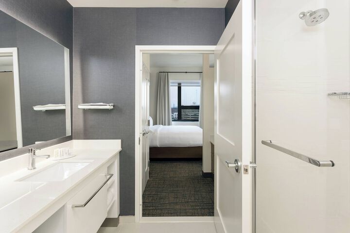 Room 25 of 57