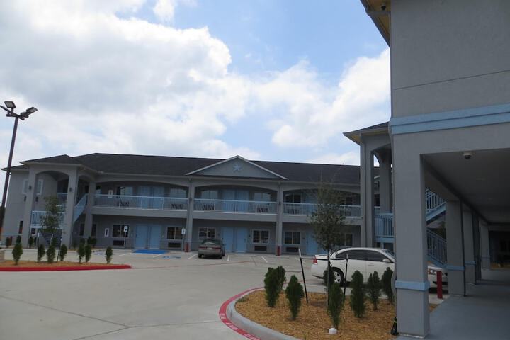 Hotel 3 of 40