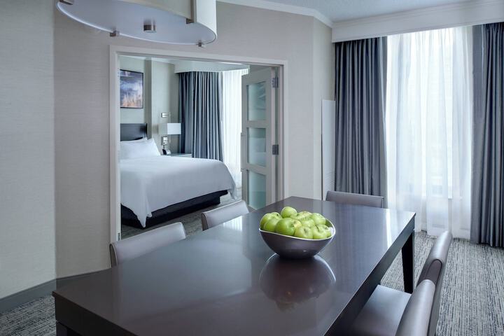 Chicago Marriott Suites OHare
