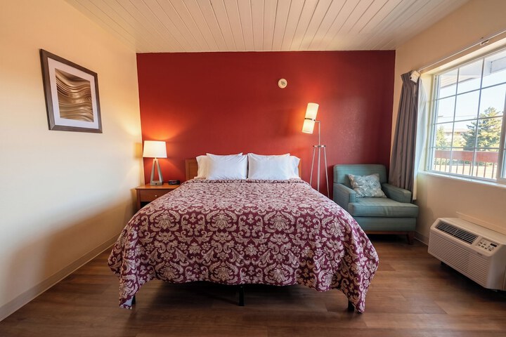 Travelers Inn by OYO Longview Kelso