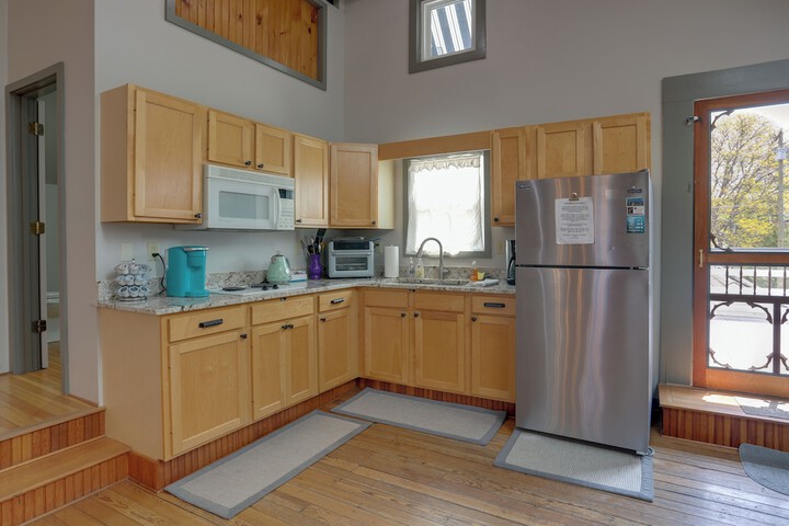 Pet-friendly Loft Vacation Rental w / Fire Pit!