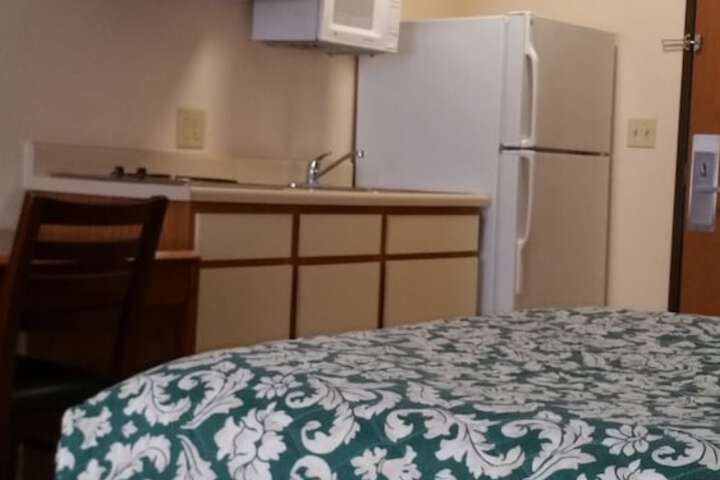 Room 3 of 10