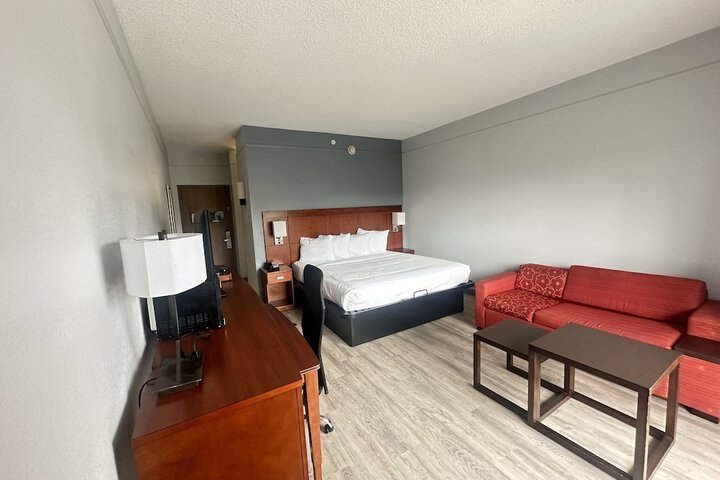 Room 18 of 72