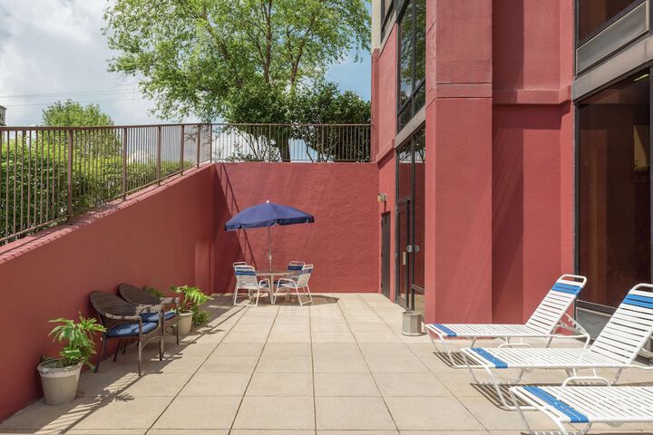 Terrace/Patio 28 of 29