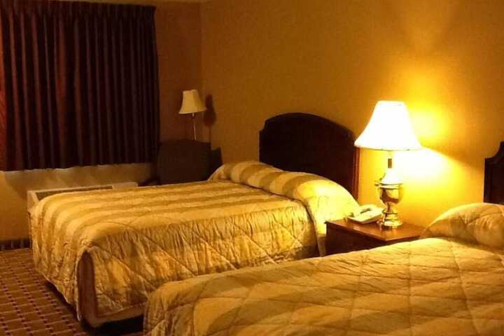 Room 11 of 34
