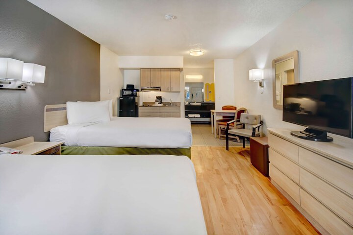 Room 17 of 26