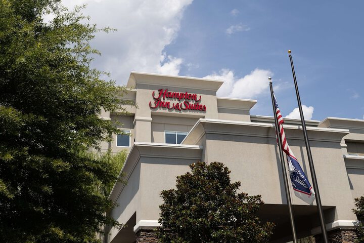 Hampton Inn & Suites Greensboro / Coliseum Area
