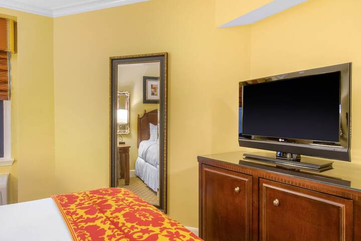 Room 11 of 139