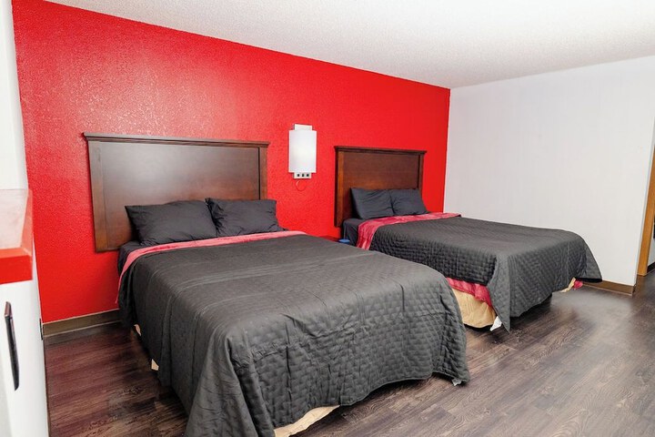 Rose City Inn and Suites