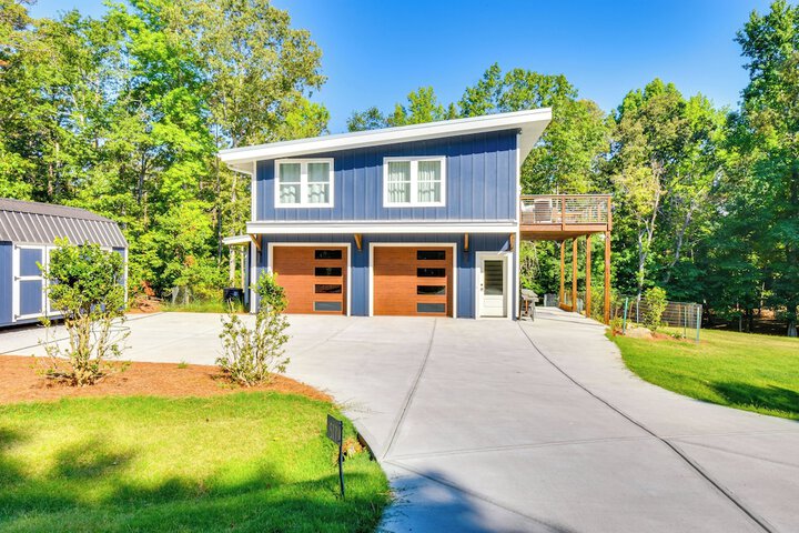 Waterfront Hartwell Apartment w / Dock Access!