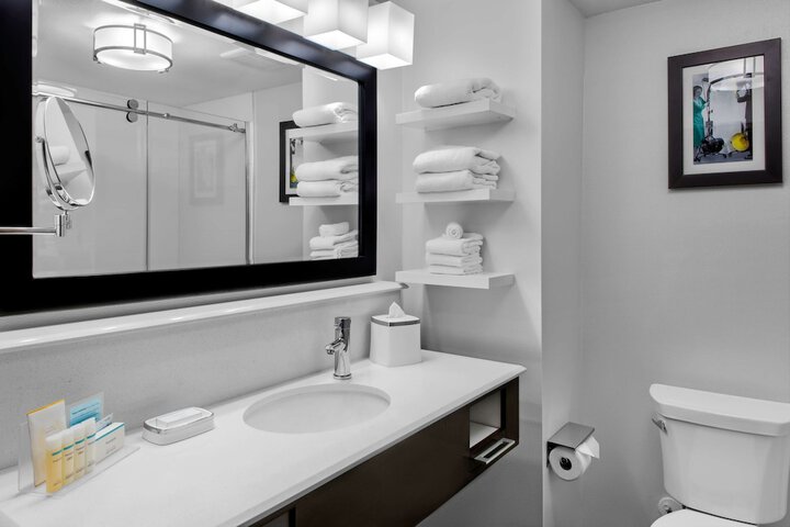 Room 15 of 31