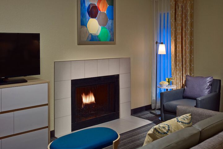 Sonesta Simply Suites Cleveland Airport