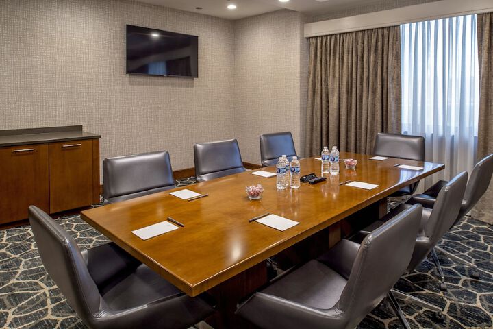 Crowne Plaza St. Louis Airport by IHG