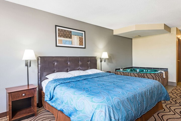 Room 8 of 20
