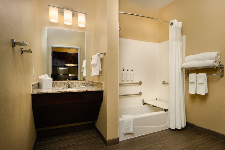 Room 15 of 27