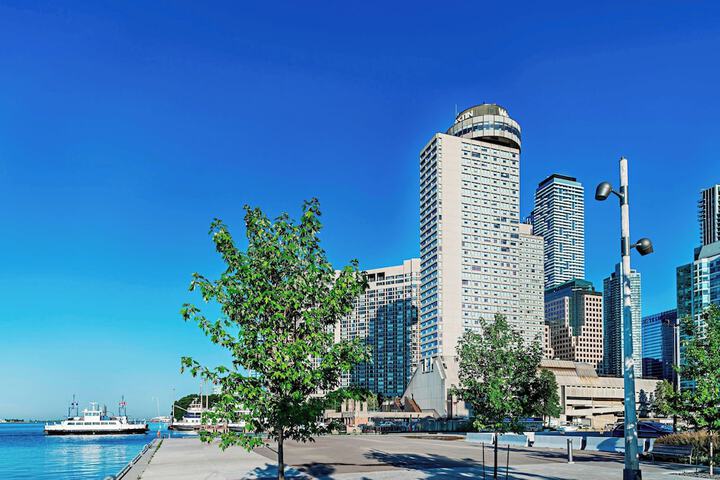 The Westin Harbour Castle Toronto