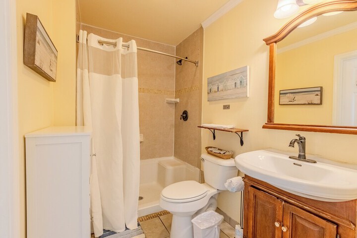 Shark Reef Resort Motel & Cottages