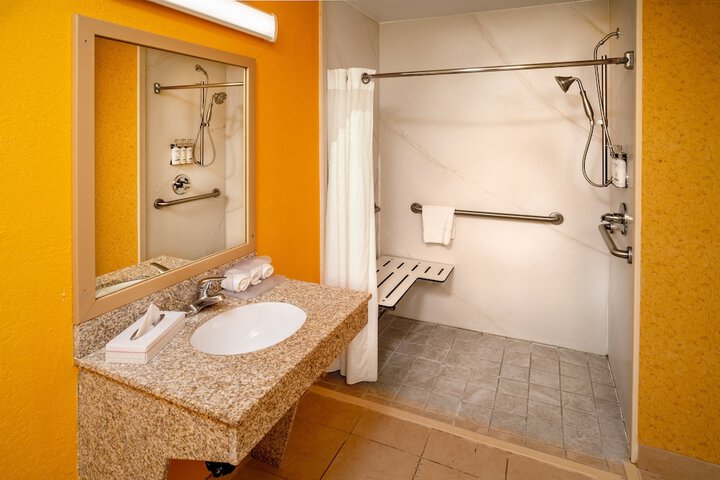 Room 30 of 49