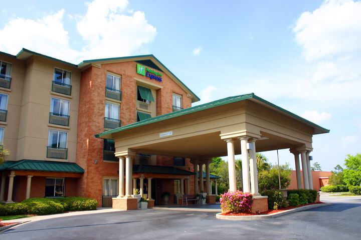 Hotel 3 of 52