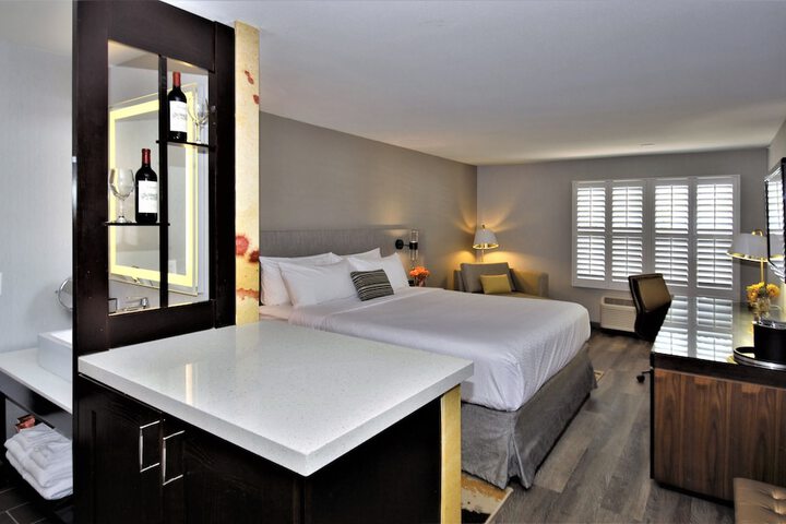 Hotel Indigo Napa Valley by IHG