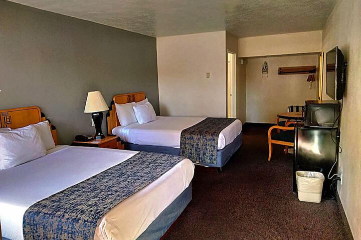 Room 11 of 25