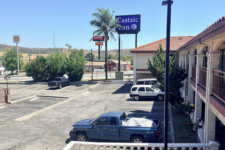 Castaic Inn Near Six Flags Magic Mountain
