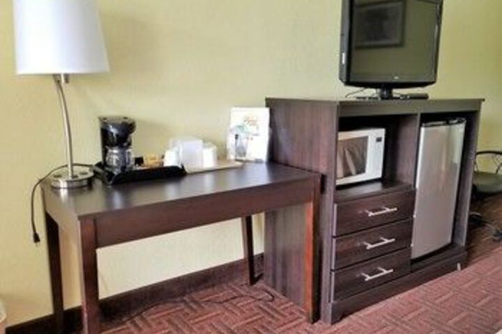 SUPER 8 BELLMAWR NJ PHILADELPH