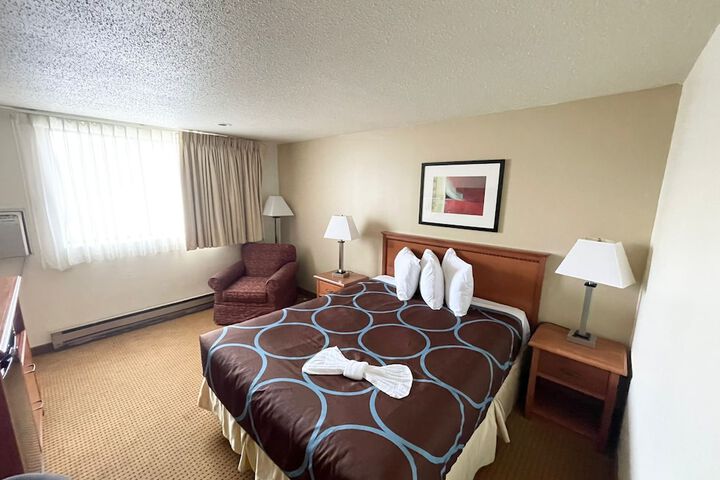 Room 10 of 22