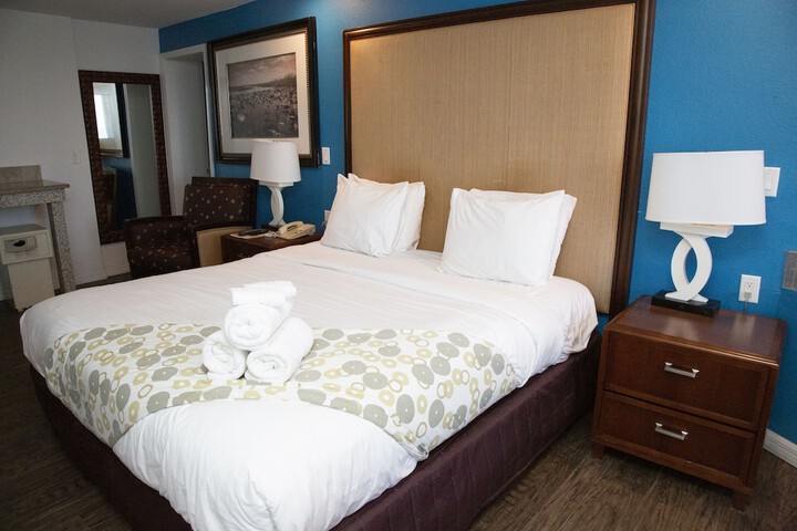 Room 40 of 85