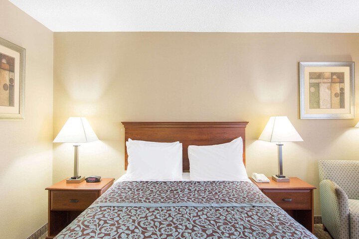 Room 15 of 15