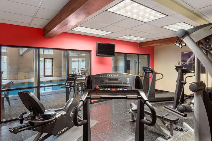 Country Inn & Suites by Radisson Council Bluffs, IA