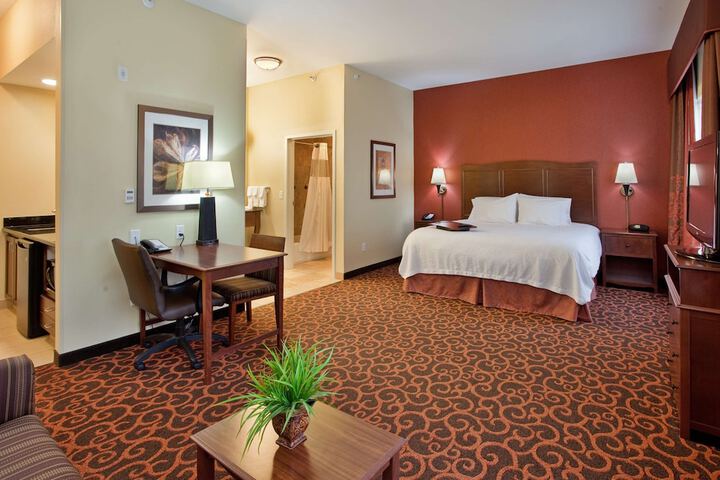 Room 13 of 32