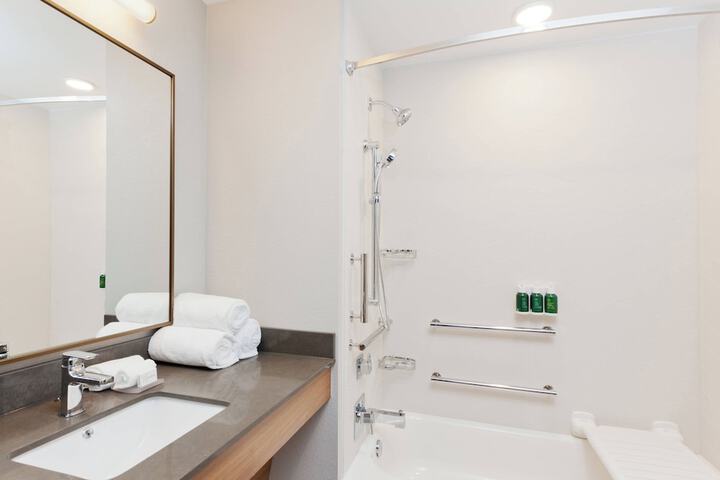 Room 15 of 30