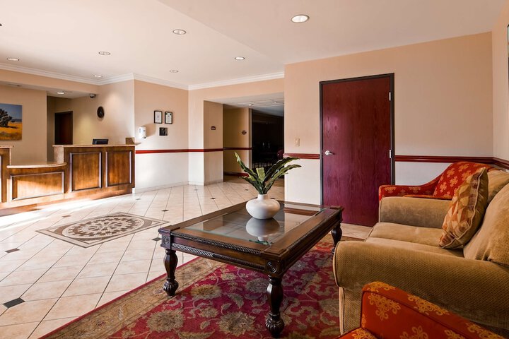 Hotel Interior 4 of 13