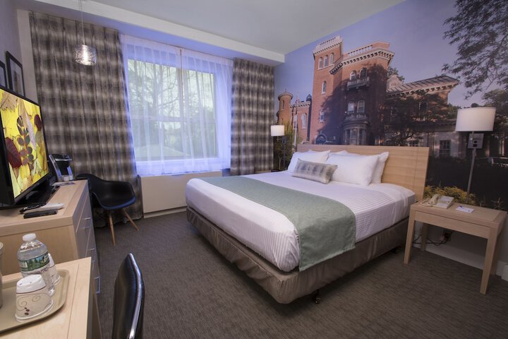 Room 42 of 53