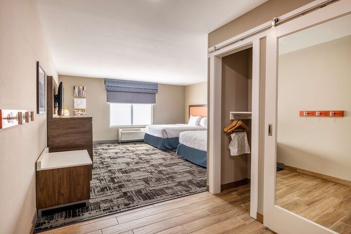 Room 21 of 43