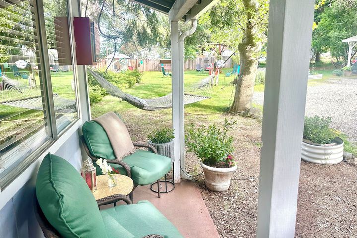 The Pines Inn and Cottages