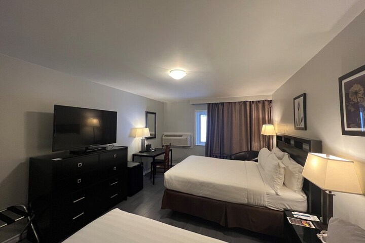 Room 83 of 151