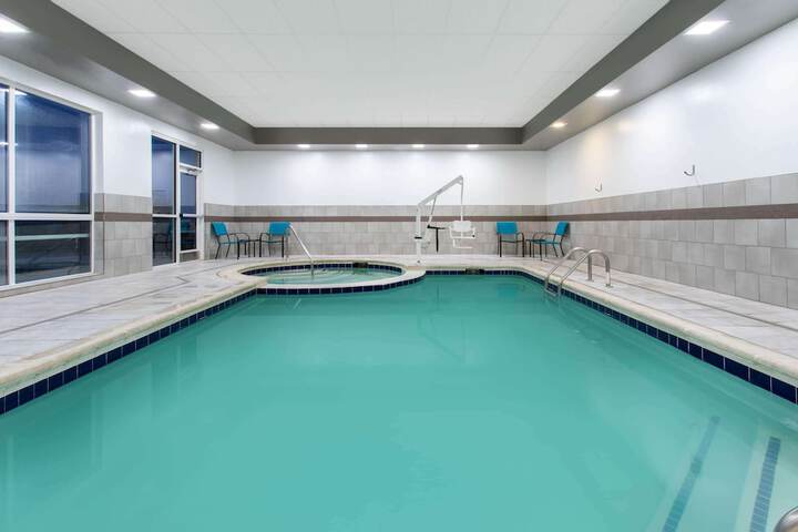 Hawthorn Extended Stay by Wyndham Loveland