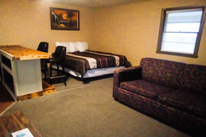 Room 18 of 23