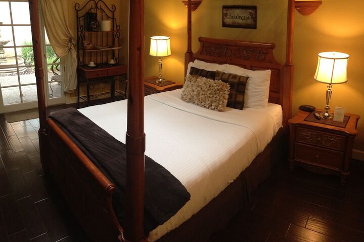 Room 19 of 39