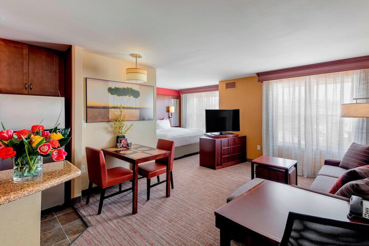 Room 16 of 30