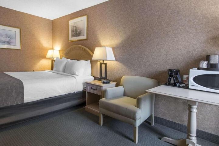 Room 44 of 54
