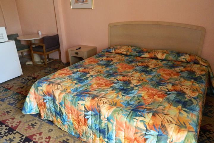 Tropizar Motel