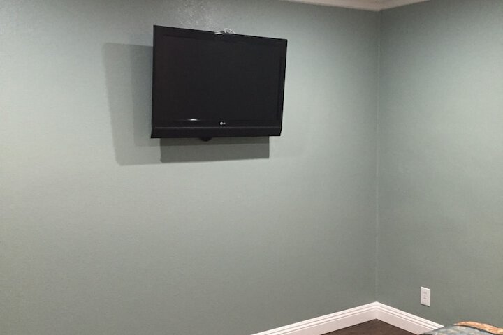Room 11 of 28