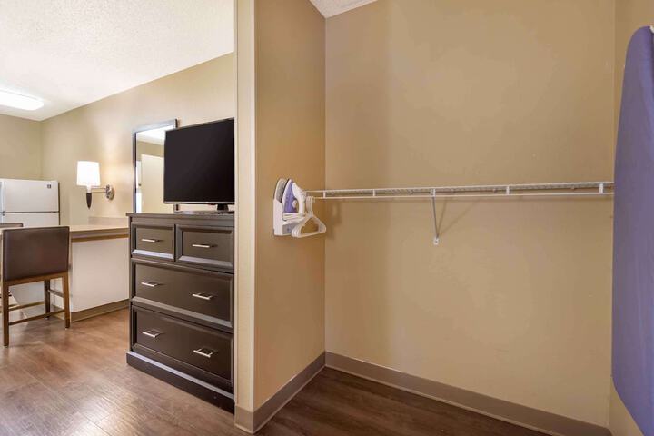 Room 15 of 31