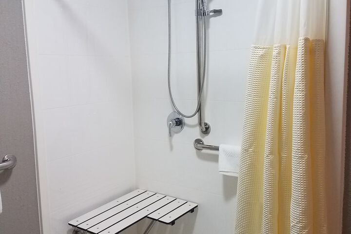 Room 7 of 30