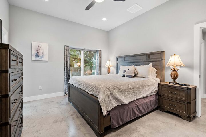Peaceful Cottage w / Grill Mins to Lake Travis