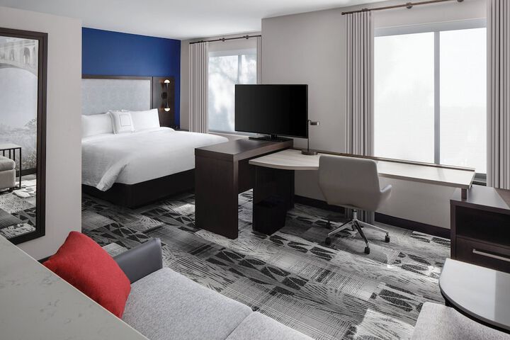 Room 10 of 23