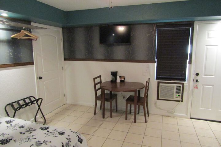 Room 50 of 124
